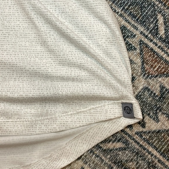 Mondetta Outdoor Men’s Large Athletic Tee Shirt Sports Top! White and Gray EUC! - Picture 2 of 8